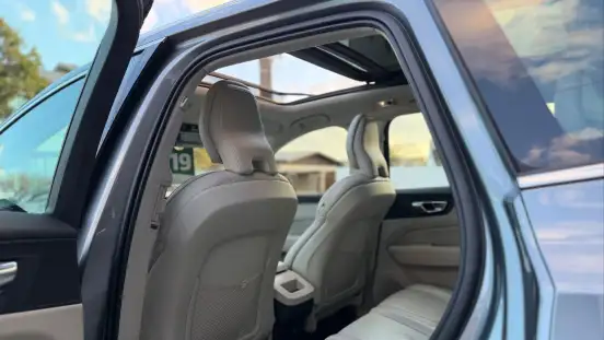 VOLVO-XC60-2019