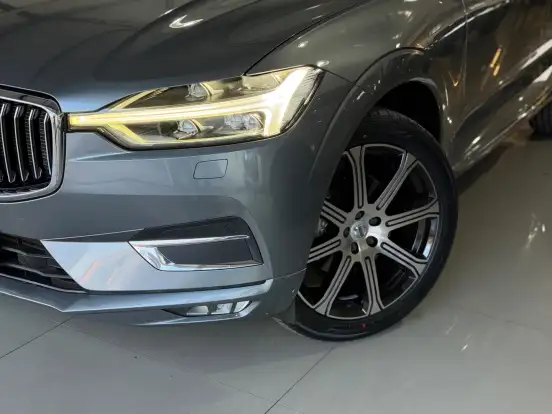 VOLVO-XC60-2019