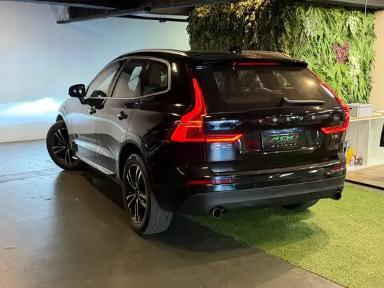VOLVO-XC60-2.0 T5 GASOLINA MOMENTUM AWD GEARTRONIC VOLVO-XC60-2017