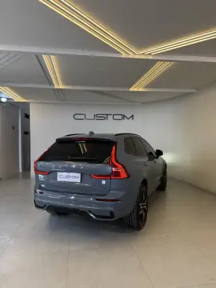 VOLVO-XC60-2023