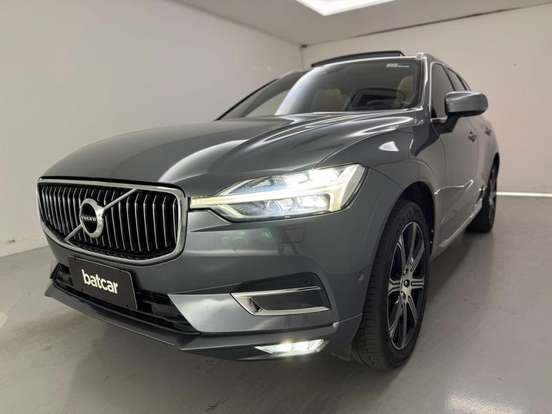 VOLVO-XC60-2017