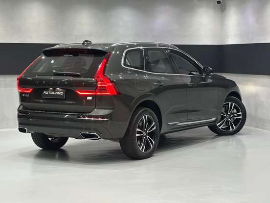 VOLVO-XC60-2.0 T8 HYBRID MOMENTUM AWD GEARTRONIC VOLVO-XC60-2020