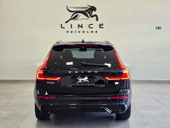VOLVO-XC60-2021