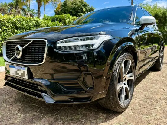 VOLVO-XC90-2019