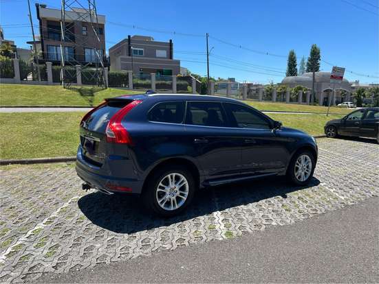 VOLVO-XC60-2014