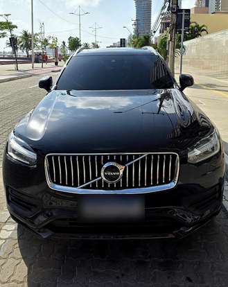 VOLVO-XC90-2020
