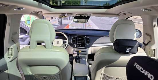 VOLVO-XC90-2020