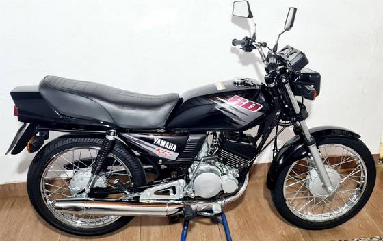 YAMAHA RD 135 