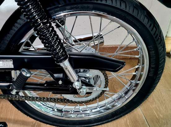 YAMAHA-RD 135-1993