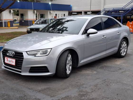 AUDI A4 2.0 TFSI ATTRACTION GASOLINA 4P S TRONIC