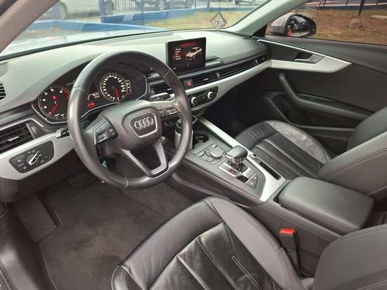 AUDI-A4-2017