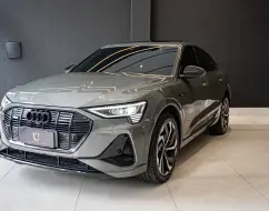 AUDI E-TRON ELÉTRICO SPORTBACK PERFORMANCE BLACK QUATTRO AUDI E-TRON ELÉTRICO SPORTBACK PERFORMANCE BLACK QUATTRO
