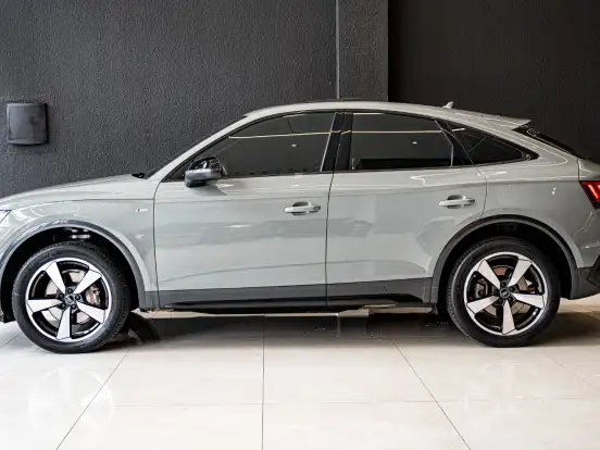 AUDI-E-TRON-ELÉTRICO SPORTBACK PERFORMANCE BLACK QUATTRO AUDI-E-TRON-2022