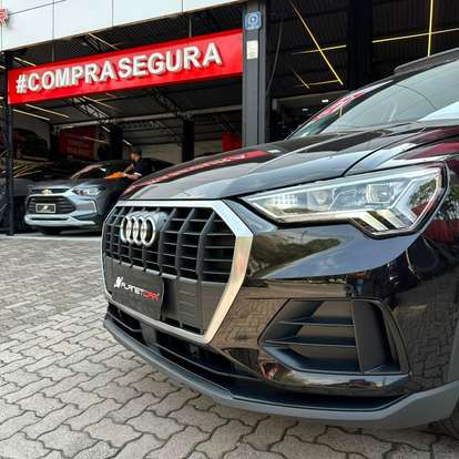 AUDI-Q3-2021