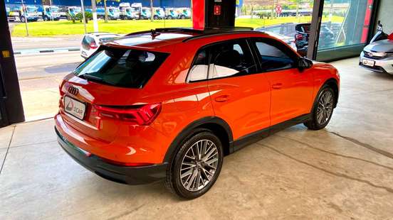 AUDI-Q3-2019