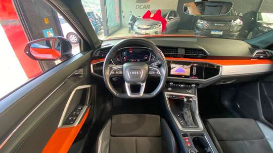 AUDI-Q3-2019