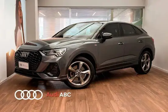 AUDI-Q3-2022