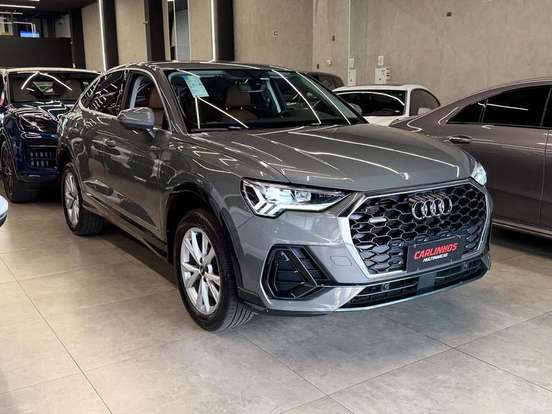 AUDI-Q3-2022