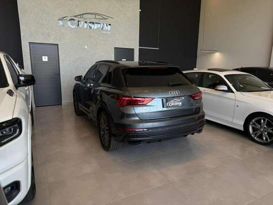 AUDI-Q3-2022