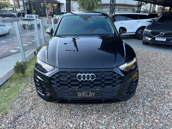 AUDI-Q5-2021
