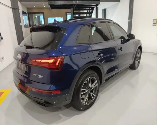 AUDI-Q5-2023