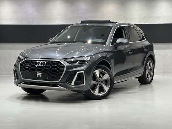 AUDI-Q5-2022