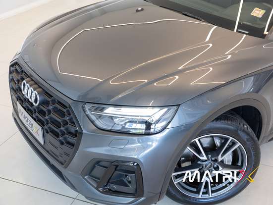 AUDI-Q5-2022