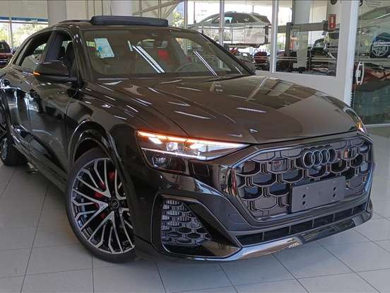 AUDI-Q8-3.0 TFSI GASOLINA PERFORMANCE BLACK QUATTRO TIPTRONIC AUDI-Q8-2025