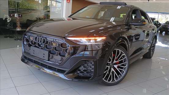 AUDI-Q8-2025