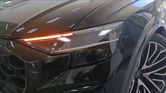 AUDI-Q8-2025