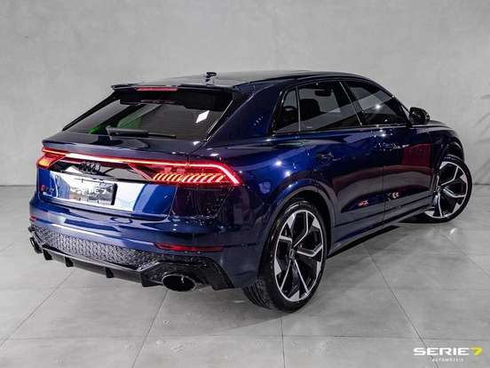 AUDI-RS Q8-2023