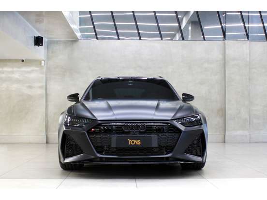 AUDI-RS6-2025