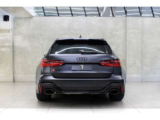 AUDI-RS6-2025