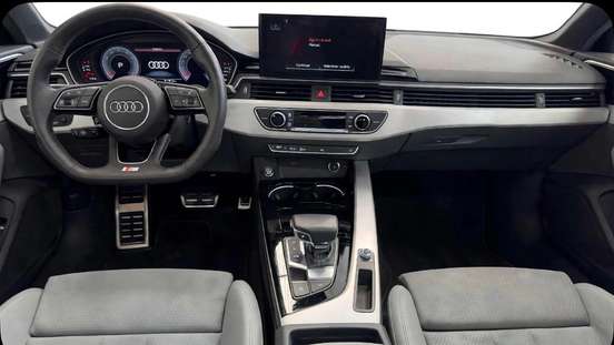 AUDI-A4-2023