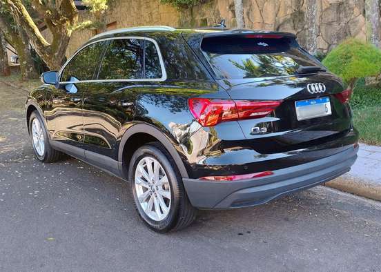 AUDI-Q3-2020