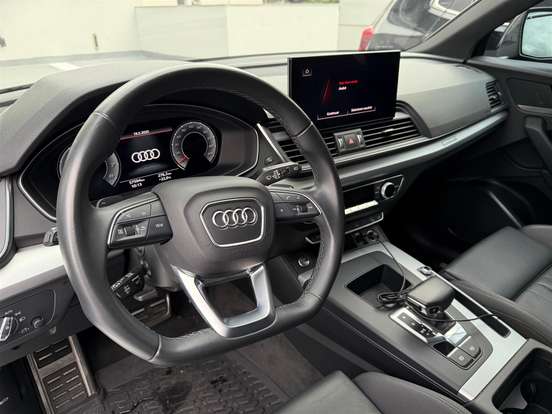 AUDI-Q5-2021