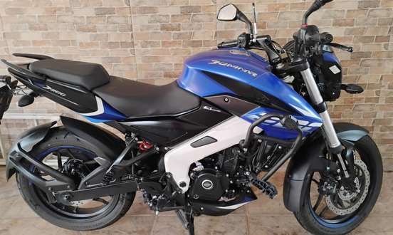 BAJAJ-DOMINAR 200-2023