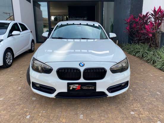 BMW-120i-2015