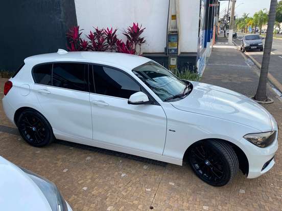 BMW-120i-2015