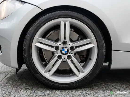 BMW-130i-2010