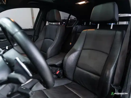 BMW-130i-2010