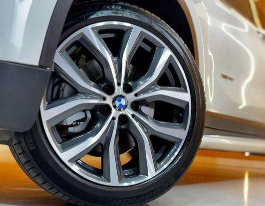 BMW-220i-2016