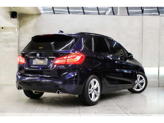 BMW-220i-2.0 CAT GP 16V TURBO ACTIVEFLEX 4P AUTOMÁTICO BMW-220i-2016
