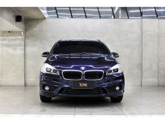 BMW-220i-2016