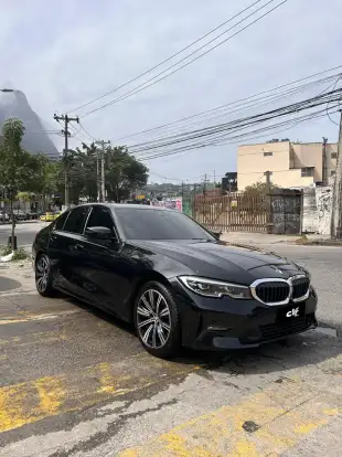 BMW-320i-2022