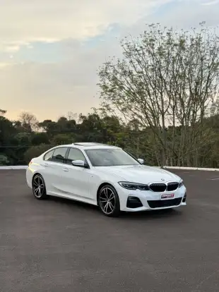 BMW-320i-2021