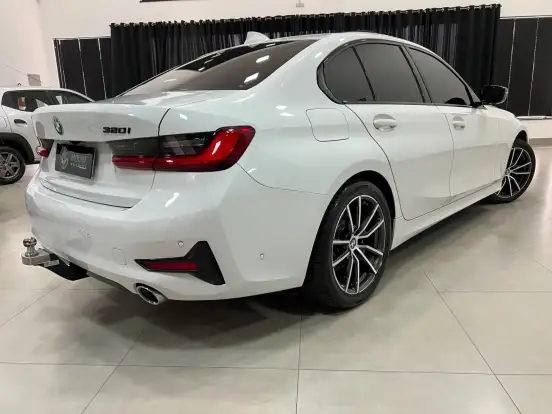 BMW-320i-2.0 16V TURBO GASOLINA SPORT AUTOMÁTICO BMW-320i-2020