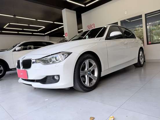 BMW-320i-2013