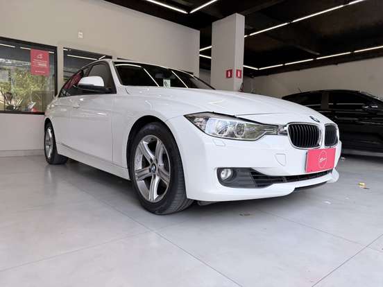BMW-320i-2013