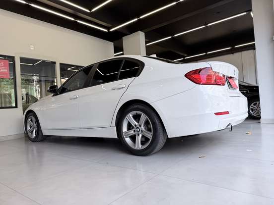 BMW-320i-2.0 16V TURBO ACTIVE FLEX 4P AUTOMÁTICO BMW-320i-2013